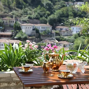 3* Casa de hóspedes Hani I Xheblatit